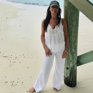 Meet your Posher, Elissa